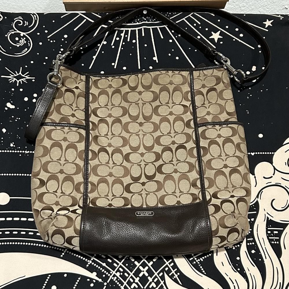 Coach Hobo Handbag Women's Brown Canvas Inner Pockets Adjustable Shoulder Strap